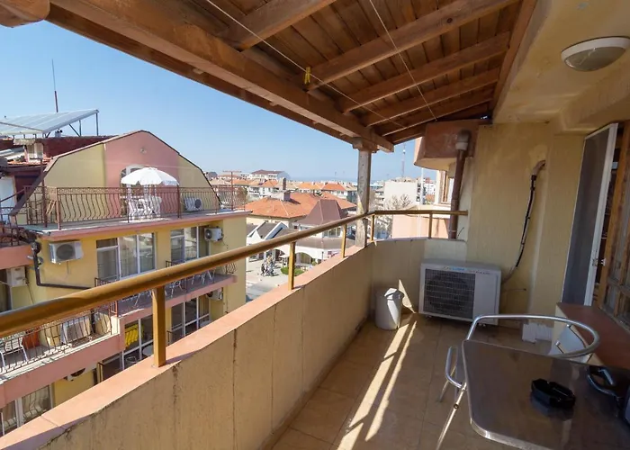 Πανσιόν Fener Πομόριε